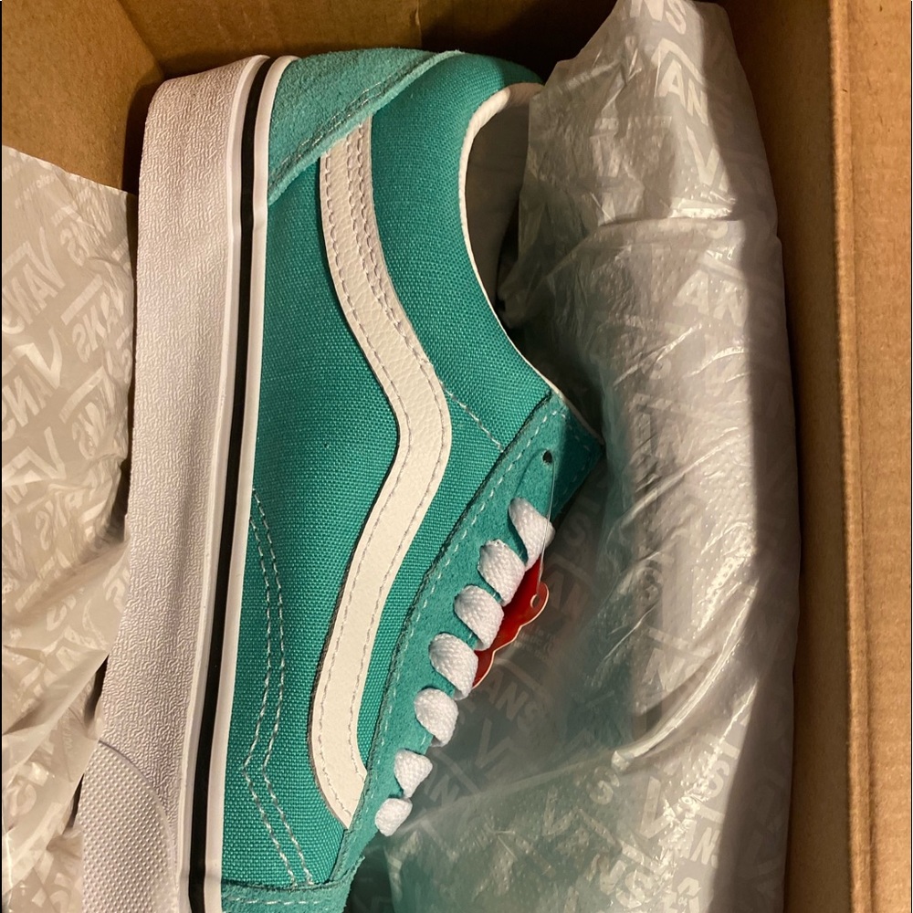 Women size 8 vans.